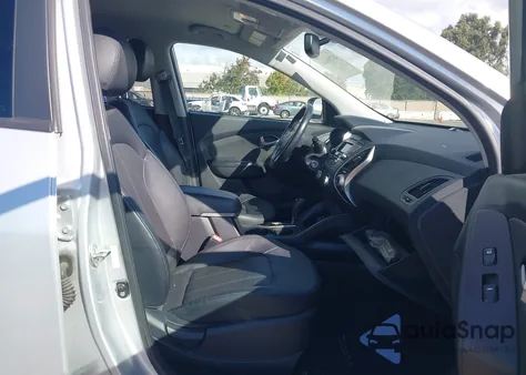 2011 Hyundai Tucson Limited from USA, damaged, VIN KM8JU3AC0BU156405